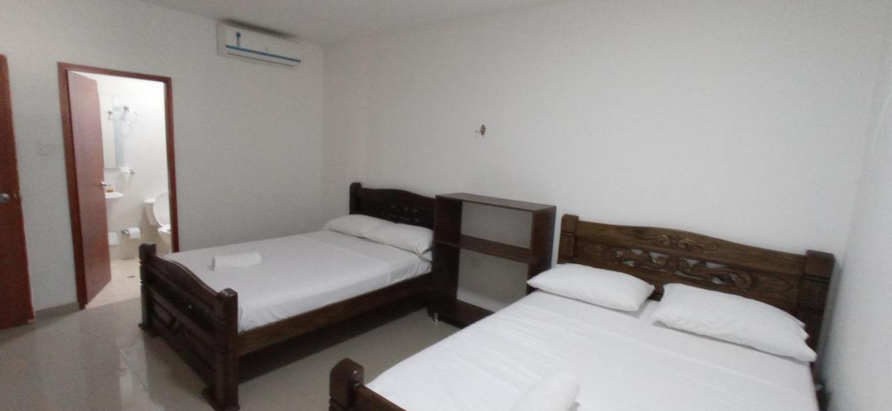 Hotel Perla Real 圣玛尔塔 外观 照片