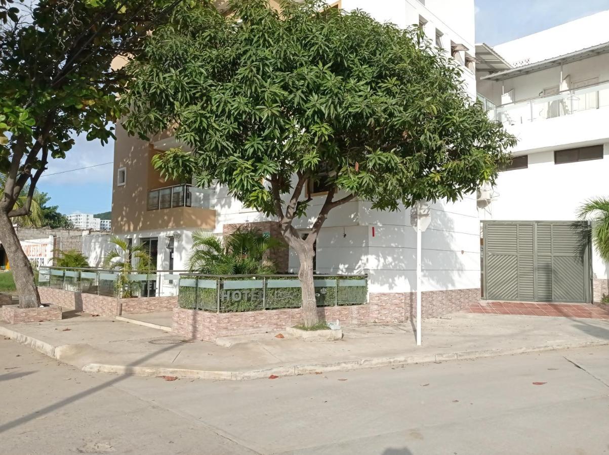 Hotel Perla Real 圣玛尔塔 外观 照片