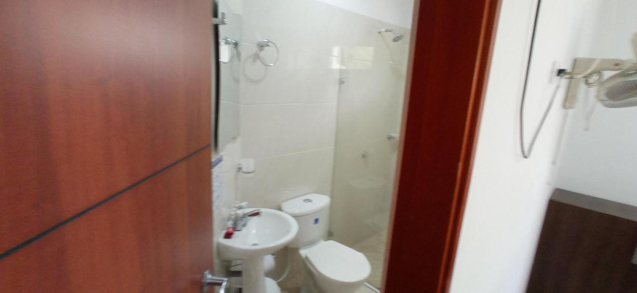 Hotel Perla Real 圣玛尔塔 外观 照片
