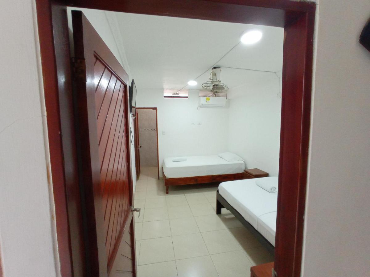 Hotel Perla Real 圣玛尔塔 外观 照片