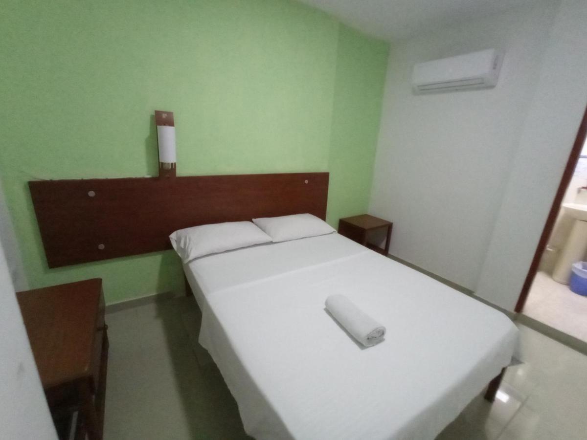 Hotel Perla Real 圣玛尔塔 外观 照片